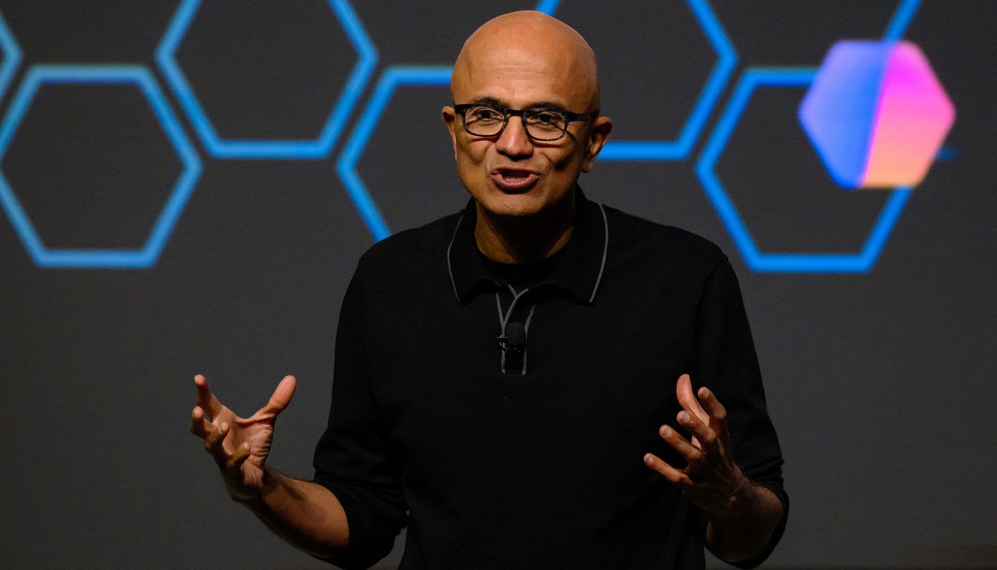Satya Nadella 對 AI 生態系的警告:僅靠前沿模型無法取勝